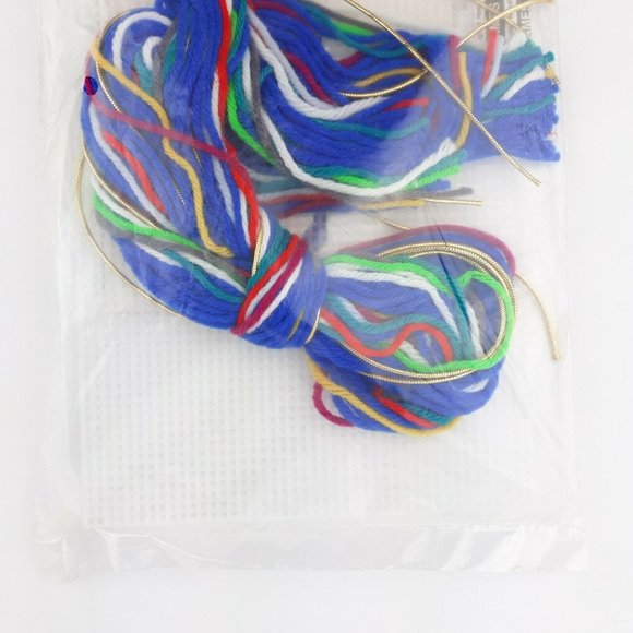 Needlecraft Shop Christmas Trimmings Silent Night Door Hanger Plastic Canvas - Picture 6 of 7